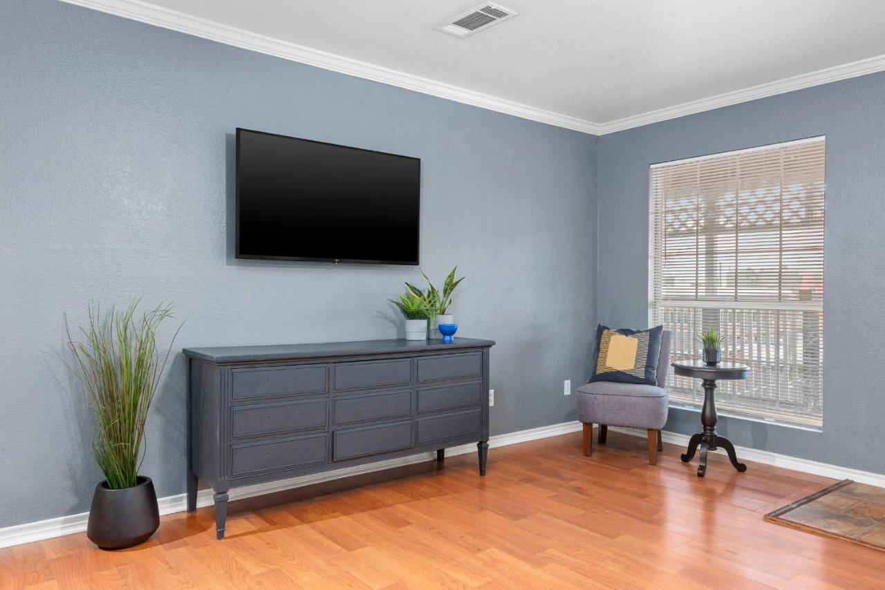 Sunnyside Retreat Apartment Bacliff Екстериор снимка